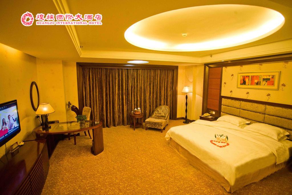 Huangzu International Hotel Huaihua Bagian luar foto